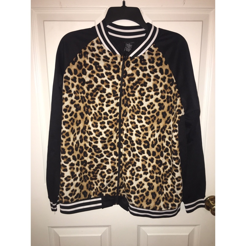 Rue21 Cheetah Print & Black Bomber Jacket size M